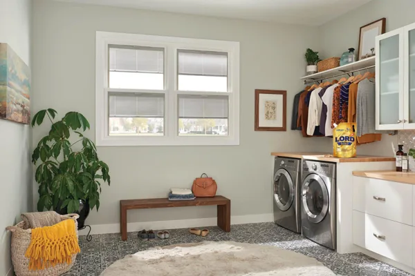 Loss of confidence because clothes smell bad. Don't worry because Lord Gold laundry detergent is available with perfume