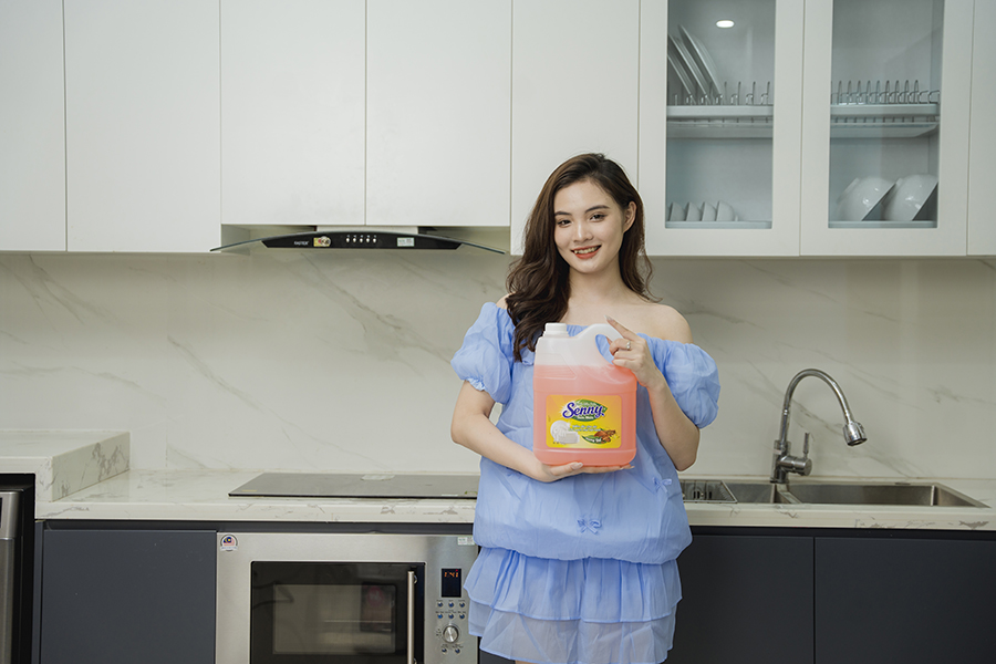 Nước Rửa Chén Senny Hương Quế – Tự Nhiên Thơm Mát, Sạch Bóng Từng Chiếc Bát