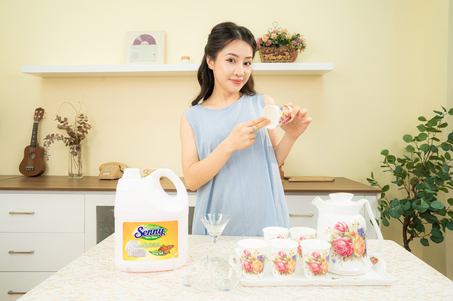 Nước Rửa Chén Senny Hương Quế – Sạch Dầu Mỡ, Thơm Dịu Cho Gian Bếp